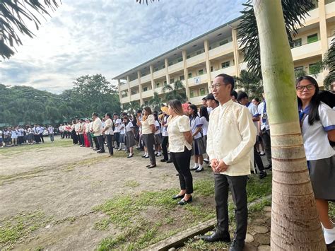 Manaoag National High School Senior High School .